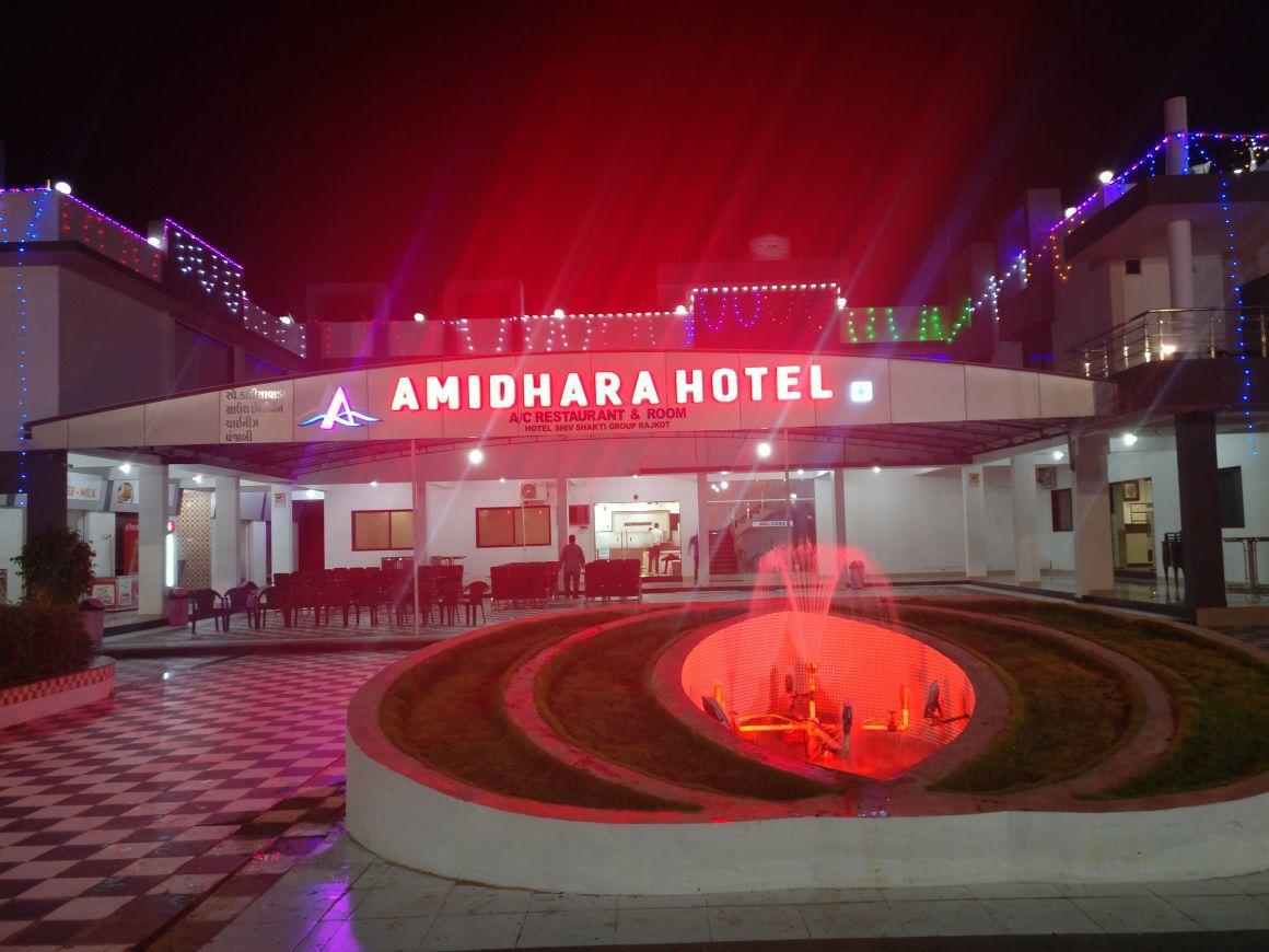 Hotel Amidhara Dwārka Buitenkant foto